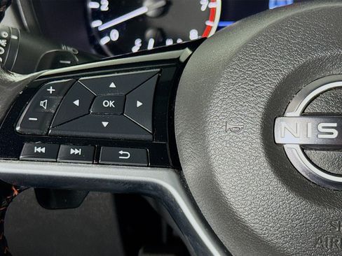 Used 2023 Nissan Altima 2.5 SR FWD image 11