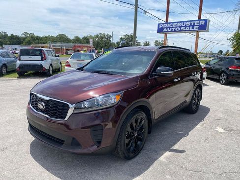 Used 2019 Kia Sorento S FWD image 2
