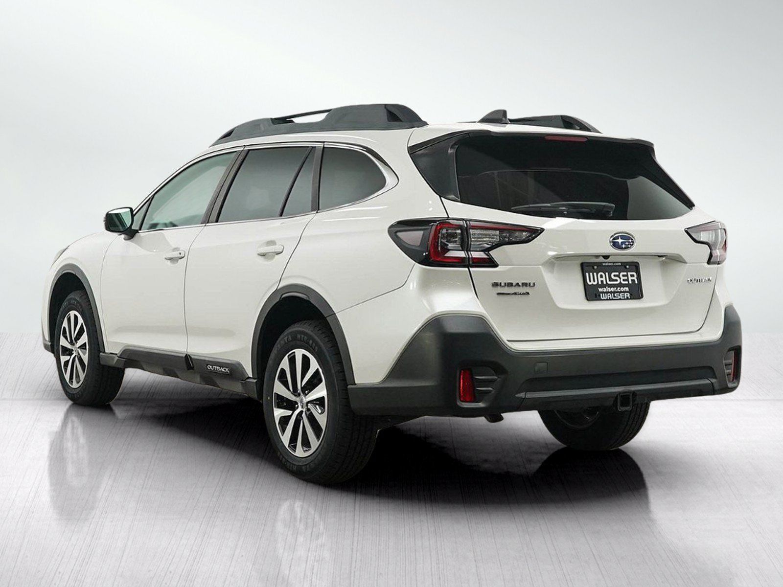 Used 2020 Subaru Outback Premium w/ Popular Package #1 AWD/4WD image 3