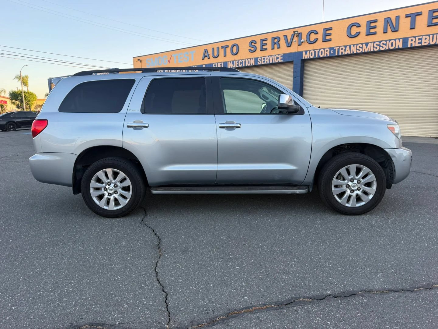Used 2016 Toyota Sequoia Platinum AWD/4WD image 4