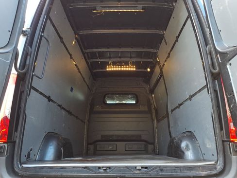 Used 2023 Mercedes-Benz Sprinter 2500 image 6