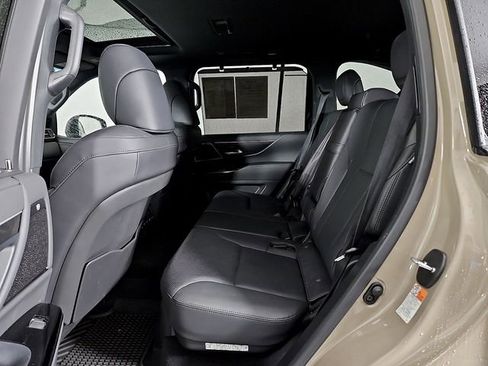 Used 2025 Lexus LX 700h Overtrail AWD/4WD image 12