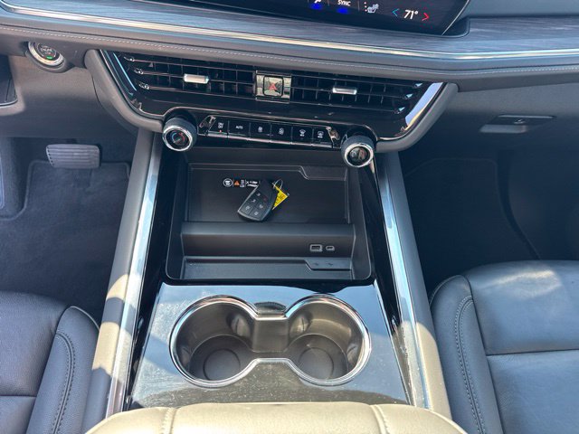 Used 2025 Chevrolet Tahoe LT AWD/4WD image 13