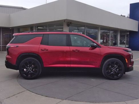 Used 2024 Chevrolet Traverse RS w/ LPO, Floor Liner Package image 14