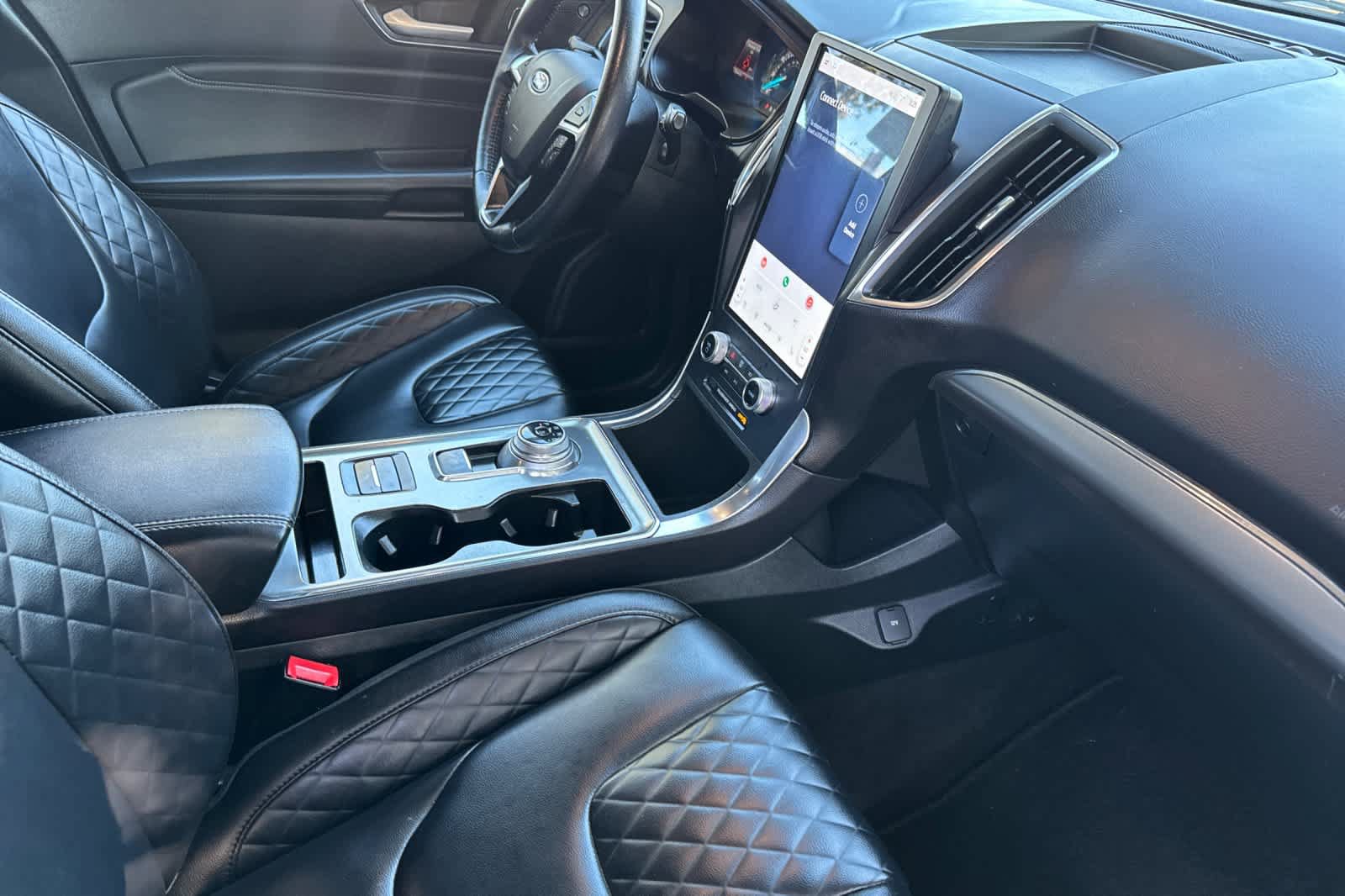 Used 2023 Ford Edge Titanium AWD/4WD image 16