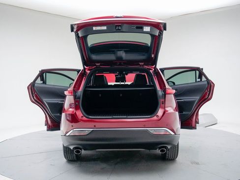 Used 2024 Toyota Venza Limited image 20