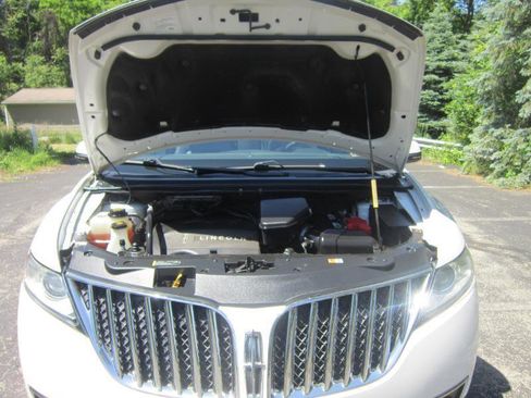 Used 2015 Lincoln MKX AWD w/ Equipment Group 102A image 36