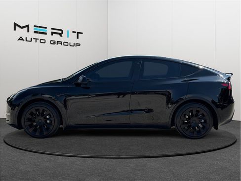 Used 2023 Tesla Model Y Long Range AWD/4WD image 5