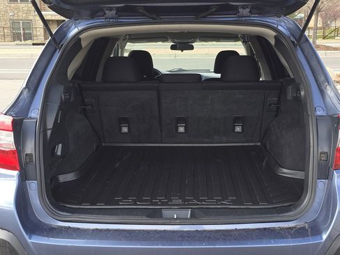 Used 2018 Subaru Outback 2.5i Premium image 10