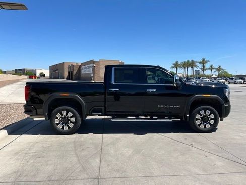 Used 2024 GMC Sierra 2500 Denali w/ Denali Reserve Package image 3