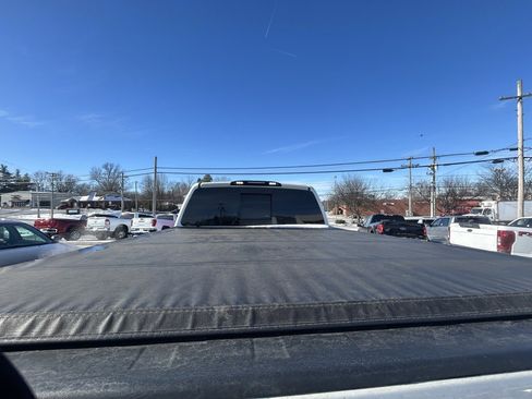 Used 2018 Nissan Titan SL w/ Chrome Package image 8