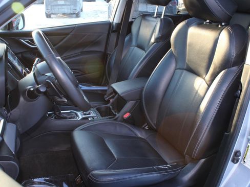 Used 2021 Subaru Forester Limited image 8