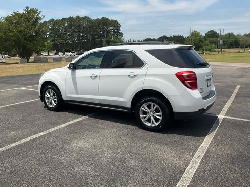 Used 2017 Chevrolet Equinox LT w/ Convenience Package FWD image 10