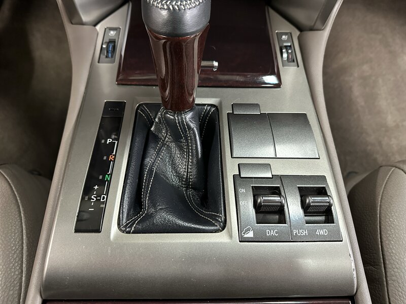 Used 2014 Lexus GX 460 w/ Premium Package AWD/4WD image 22