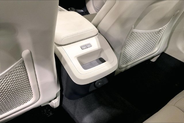 Certified 2025 Volvo S60 B5 Plus FWD image 35