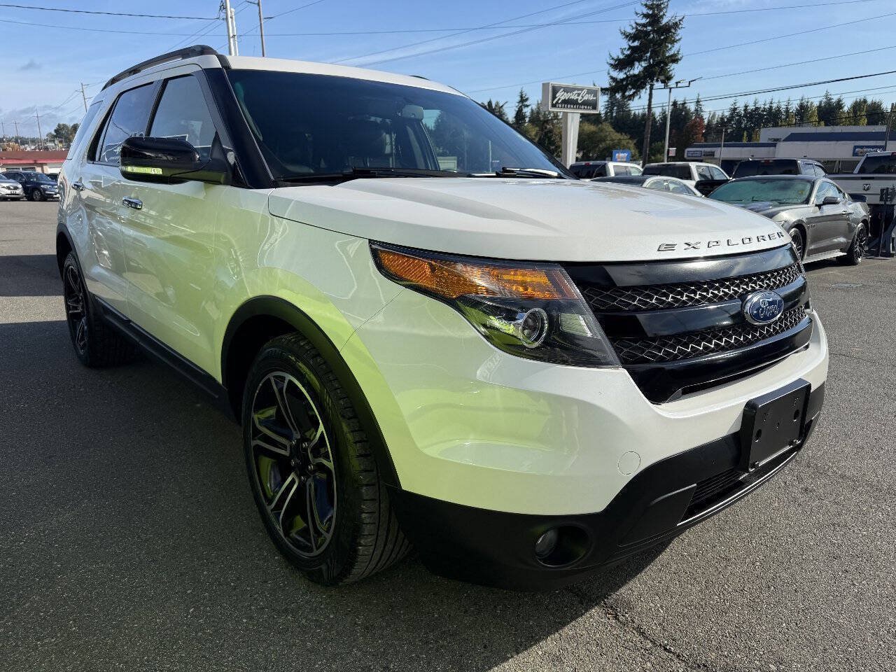 Used 2014 Ford Explorer Sport AWD/4WD image 3