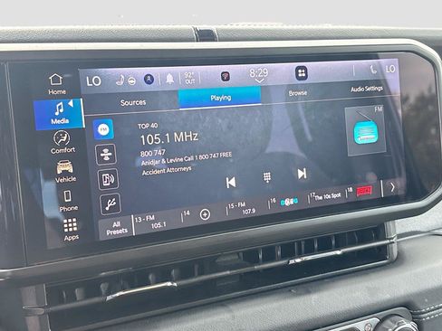Used 2024 Jeep Wrangler Unlimited Sahara AWD/4WD image 14