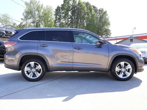 Used 2015 Toyota Highlander Limited image 8