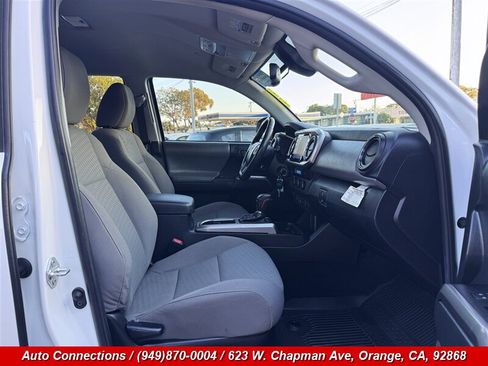 Used 2022 Toyota Tacoma SR5 RWD image 7