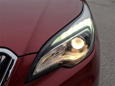 Used 2017 Buick Envision Preferred image 9