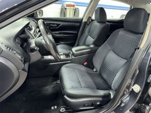 Used 2017 Nissan Altima 2.5 SV image 15
