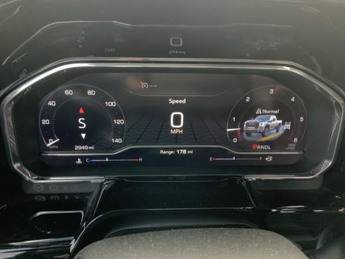 Used 2025 GMC Sierra 2500 SLE w/ SLE Convenience Package image 27