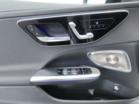 New 2025 Mercedes-Benz C 300 4MATIC Sedan image 25