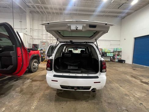 Used 2008 Chevrolet TrailBlazer SS w/ Sun And Sound Package image 27