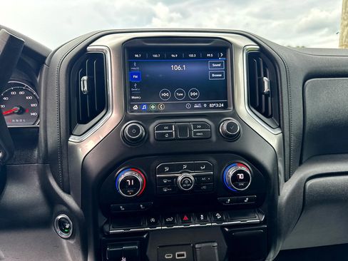 Used 2020 Chevrolet Silverado 1500 LT w/ Texas Edition image 32