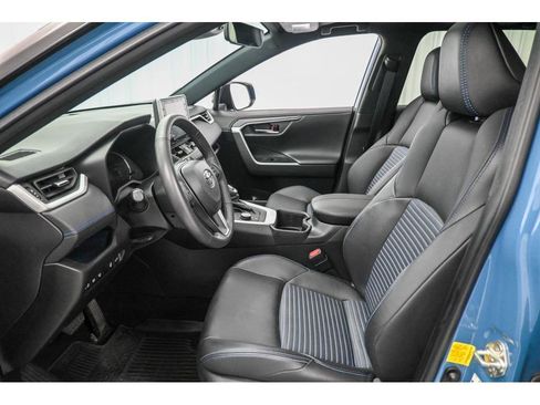 Used 2022 Toyota RAV4 XSE image 10