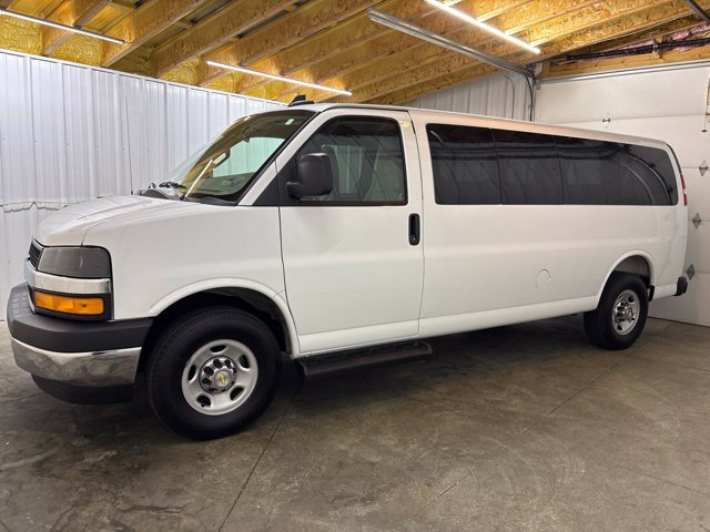 Used 2025 Chevrolet Express 3500 LT w/ LT Preferred Equipment Group RWD image 4