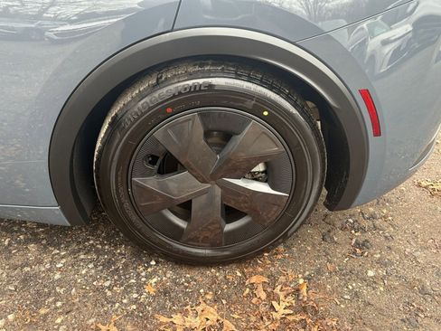 Used 2025 Toyota Prius LE image 27