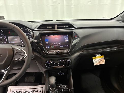 Used 2023 Chevrolet TrailBlazer ACTIV w/ Sun and Liftgate Package image 17