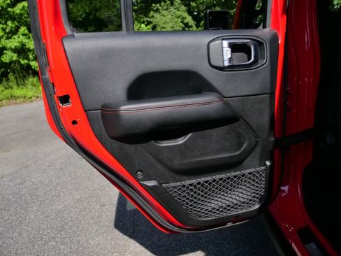Used 2018 Jeep Wrangler Unlimited Rubicon AWD/4WD image 25