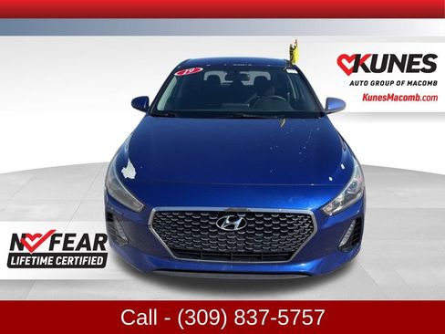 Used 2019 Hyundai Elantra GT image 2