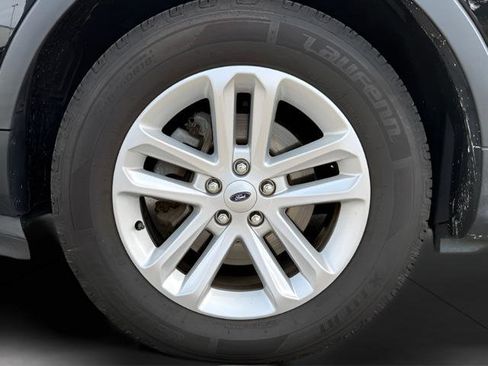 Used 2017 Ford Explorer FWD image 9