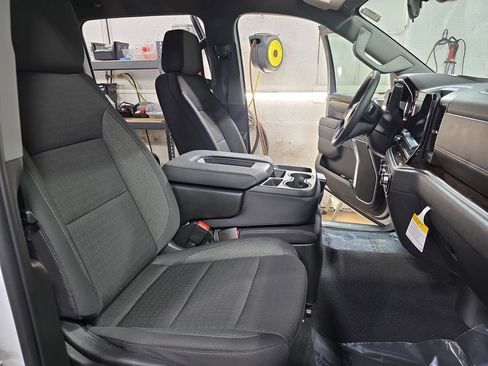 New 2026 GMC Sierra 1500 SLE w/ Preferred Package AWD/4WD image 10