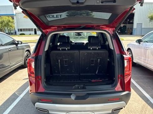 Used 2023 GMC Acadia SLT AWD/4WD image 14
