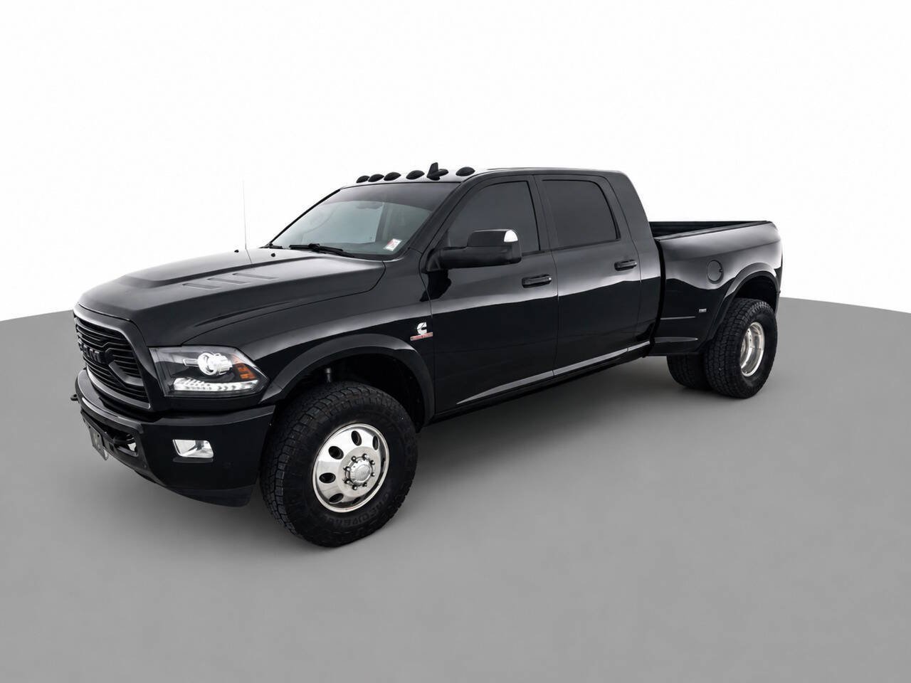 Used 2018 RAM 3500 Laramie w/ Sport Appearance Group AWD/4WD image 9