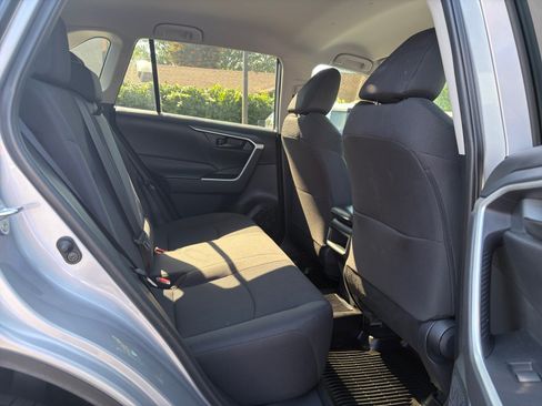 Used 2020 Toyota RAV4 LE w/ All Weather Liner Package AWD/4WD image 26