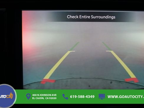Used 2023 Chrysler Pacifica Touring-L FWD image 11