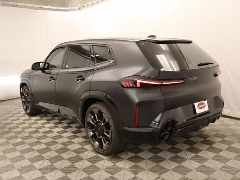 Used 2023 BMW XM image 3