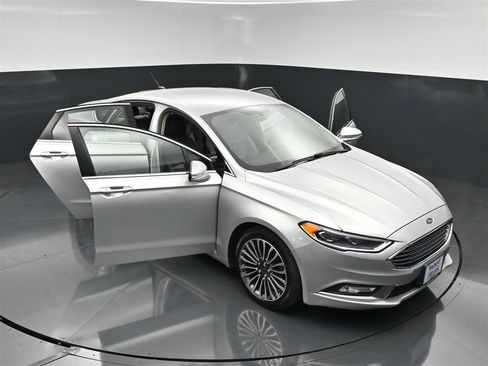 Used 2018 Ford Fusion Titanium AWD/4WD image 27