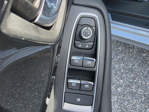 Used 2022 Subaru Legacy Limited image 10