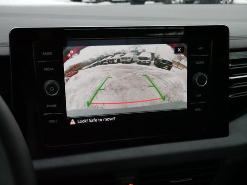 Certified 2025 Volkswagen Jetta SE image 29