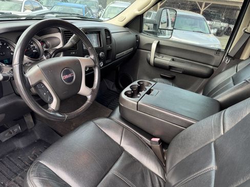 Used 2008 GMC Sierra 2500 SLE w/ Z71 Off-Road Package image 18
