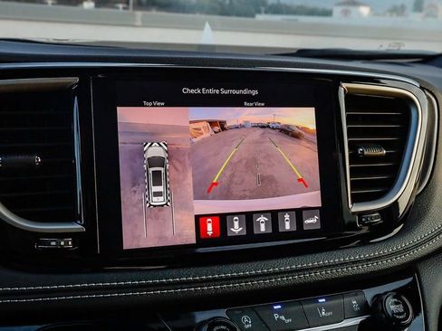 New 2026 Chrysler Pacifica Select w/ S Appearance Package image 25