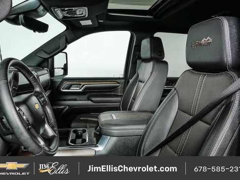 Certified 2025 Chevrolet Silverado 2500 High Country w/ High Country Premium Package AWD/4WD image 5
