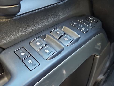 Used 2018 Chevrolet Silverado 1500 LT w/ All Star Edition image 25