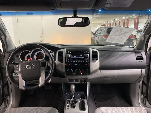 Used 2012 Toyota Tacoma PreRunner w/ SR5 Pkg image 11